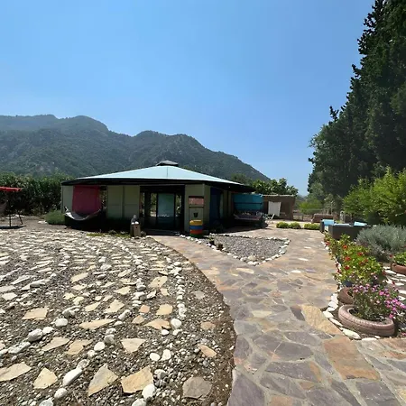 Cabrece Homestay